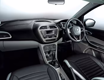 Interior Tata Zica Adventure '02.2016