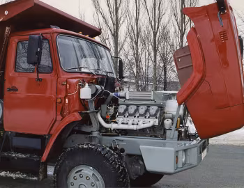 Під капотом Tatra-ZiL 815-21ERK1 30.230 '1997