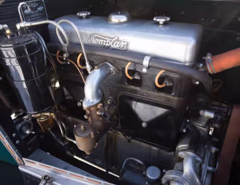 Пад капотам 1924 Templar 4-45 Touring