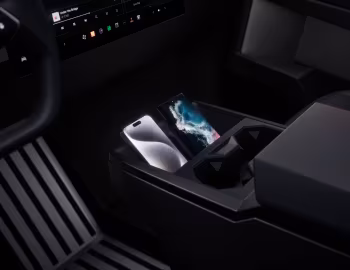 Интерьер Tesla Cybertruck '07.2023–н.в.