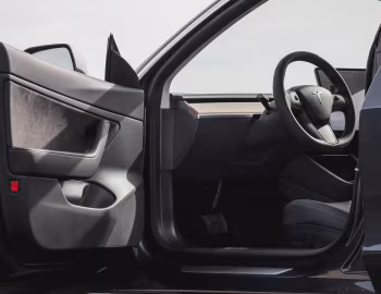 Интерьер 2018–24 Tesla Model 3 [North America] '2017–24
