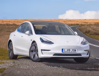 Tesla Model 3 [UK-spec] '2019–23