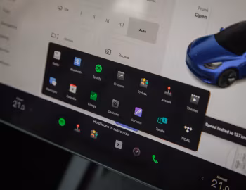 Интерьер Tesla Model 3 [Australia] '2019–23