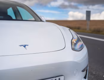 Tesla Model 3 [UK-spec] '2019–23