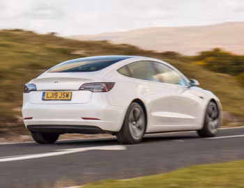 Tesla Model 3 [UK-spec] '2019–23