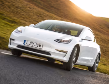 Tesla Model 3 [UK-spec] '2019–23