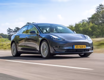 Tesla Model 3 [Worldwide] '2018–23
