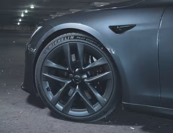 2022–н.в. Tesla Model S Plaid [North America] '2021–н.в.