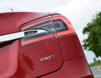 Tesla Model S 100D [UK-spec] '2017–н.в.
