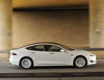 Tesla Model S 60D [UK-spec] '2016–17
