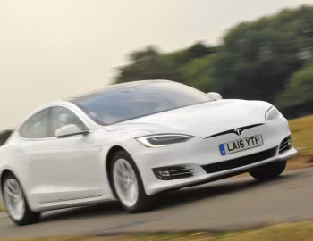 Tesla Model S 60D [UK-spec] '2016–17