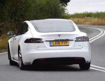 Tesla Model S 60D [UK-spec] '2016–17