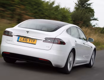 Tesla Model S 60D [UK-spec] '2016–17
