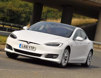 Tesla Model S 60D [UK-spec] '2016–17