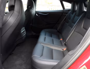 Интерьер Tesla Model S 75D [Worldwide] '2016–н.в.