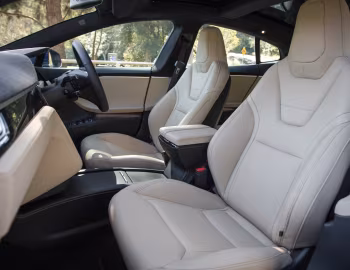 Интерьер Tesla Model S 75D [Australia] '2016–н.в.
