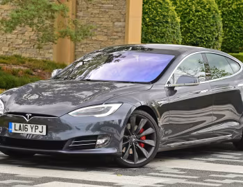 Tesla Model S P90D [UK-spec] '2016–17