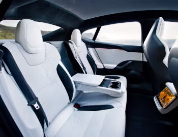 Интерьер Tesla Model S Plaid '2025–н.в.