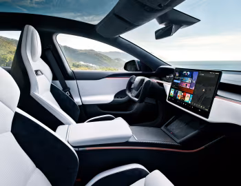 Интерьер Tesla Model S Plaid '2025–н.в.