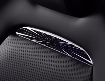 Интерьер Tesla Model Y Performance '2025–н.в.