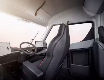 Интерьер Tesla Semi Prototype '11.2017