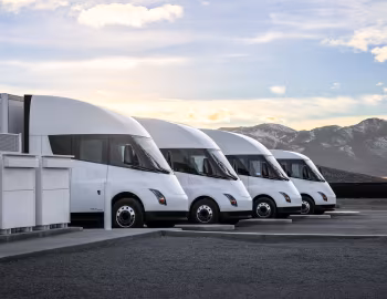 Tesla Semi '10.2022–н.в.