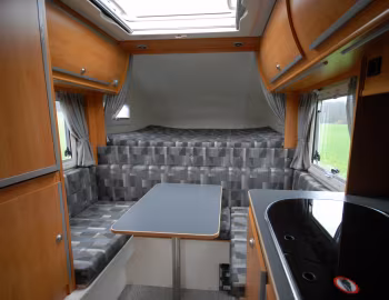 Interior Volkswagen Amarok Tischer Trail 220 '2011–pr.