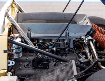 Under The Hood Toj SC 304 (#10.76) '1976