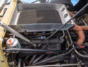 Under The Hood Toj SC 304 (#10.76) '1976