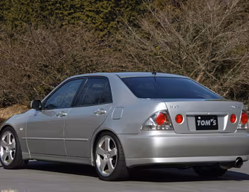 TOM'S Toyota Altezza (SXE10)