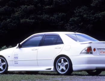 TOM'S Toyota Altezza (SXE10)