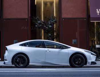 TOM'S Toyota Prius '2024–pr.