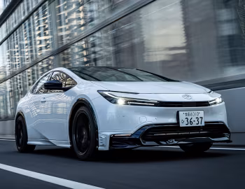 TOM'S Toyota Prius '2024–pr.
