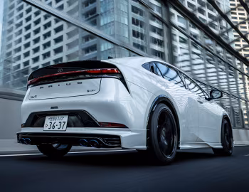 TOM'S Toyota Prius '2024–pr.