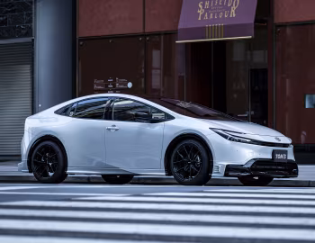TOM'S Toyota Prius '2024–pr.