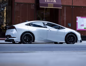 TOM'S Toyota Prius '2024–pr.