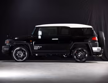 Tommykaira Toyota FJ Cruiser (GSJ15W) '2011–14