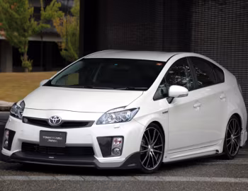 Tommykaira Toyota Prius RR (ZVW35) '2010–11