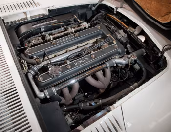 Bajo el capó Toyota 2000GT Targa '1966