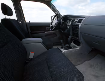 Интерьер 2000–02 Toyota 4Runner '1999–2002