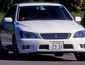 Toyota Altezza [Japan] (XE10) '10.1998–04.2001