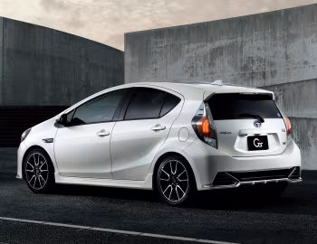 Toyota Aqua G "G's" [Japan] (DAA-NHP10) '12.2014–06.2017