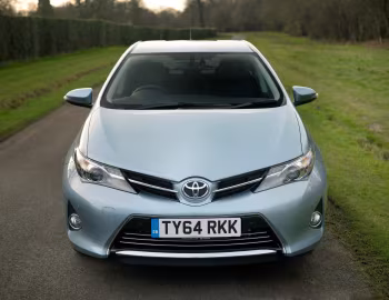 Toyota Auris [UK-spec] '2012–15