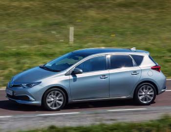 Toyota Auris [UK-spec] '2015–19