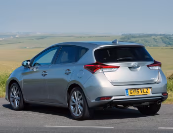 Toyota Auris [UK-spec] '2015–19