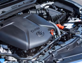 Bajo el capó Toyota Auris [UK-spec] '2015–19