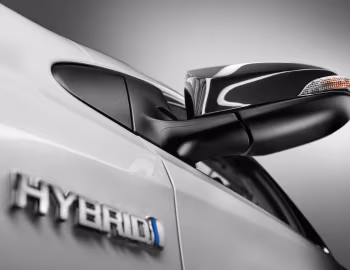 Toyota Auris Touring Sports Hybrid "Salomon" [France] '2016