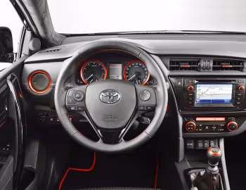 Panel frontal Toyota Auris Touring Sports Black Concept '03.2013