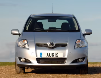 Toyota Auris 5-door [UK-spec] '2007–10