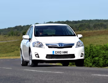 Toyota Auris HSD [UK-spec] '2010–12